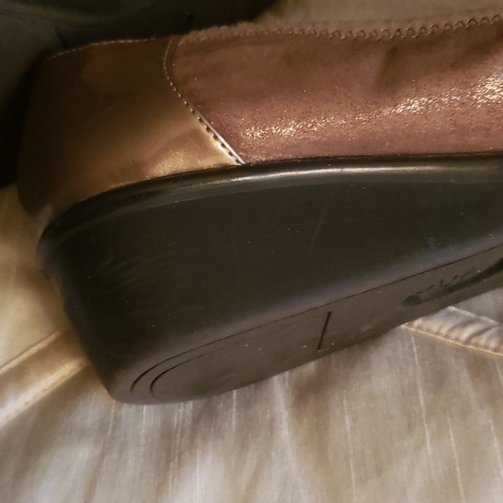 Shoes - Picture 6 of 6